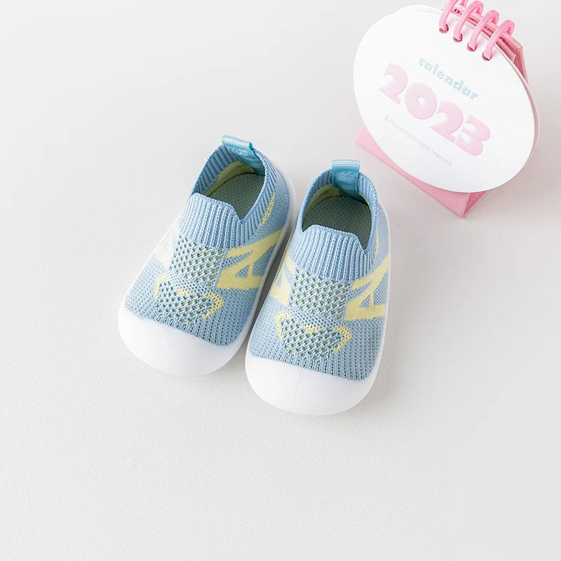 Little Maia Runner Machine-Washable Sock Shoes