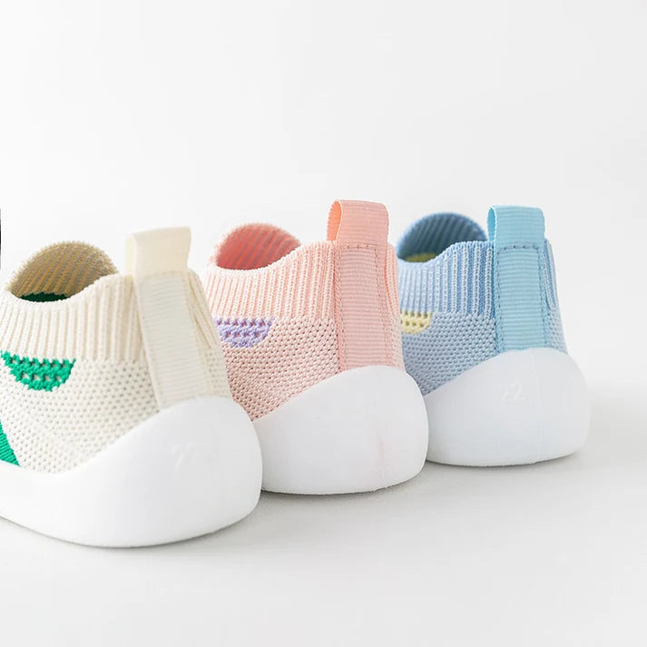 Little Maia Runner Machine-Washable Sock Shoes